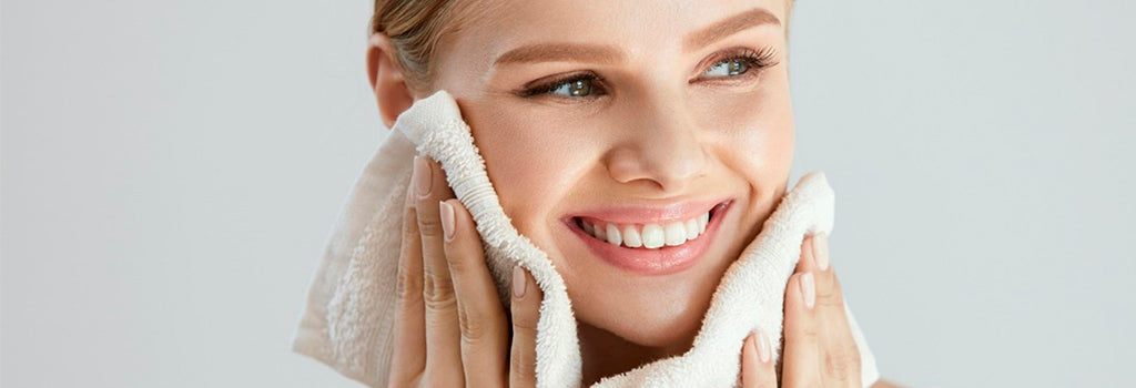 クレンジングオイルの使い方 | 肌に負担をかけないためのPOINTも解説