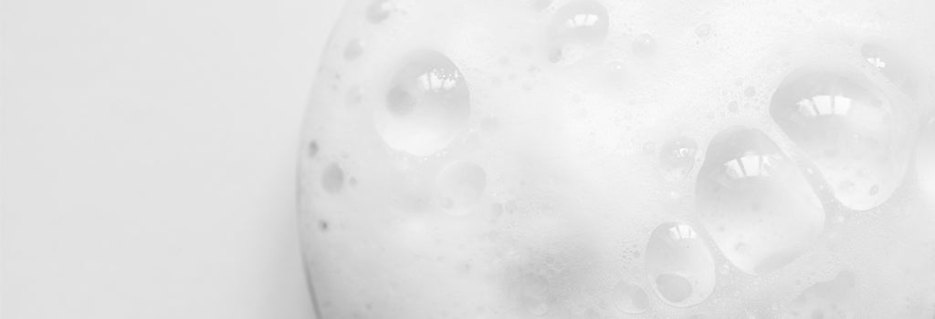 乾燥肌におすすめの洗顔方法や洗顔料を選ぶポイントは？